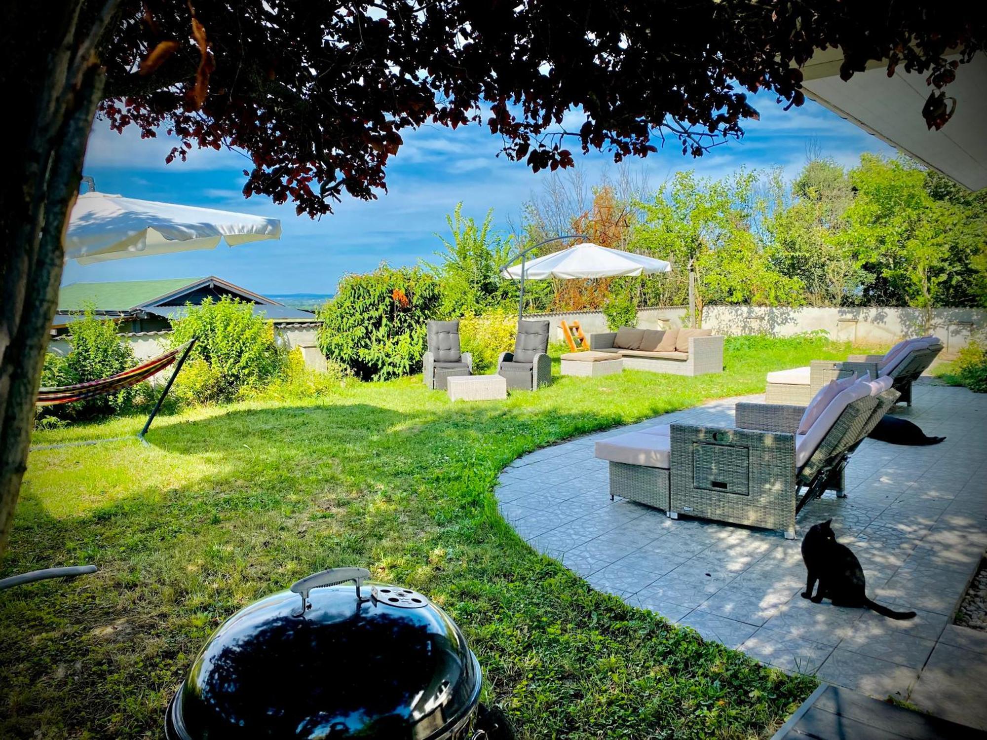 Dharma Horse Shelter Bungalows & Farmping ชิโอฟก ภายนอก รูปภาพ